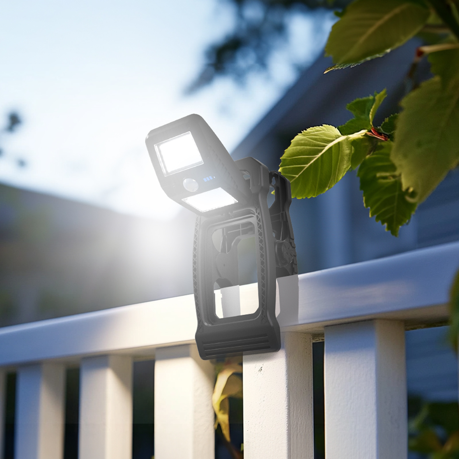 Outdoor Lighting Options - 태양광 충전식 LED 다기능 캠핑 라이트,